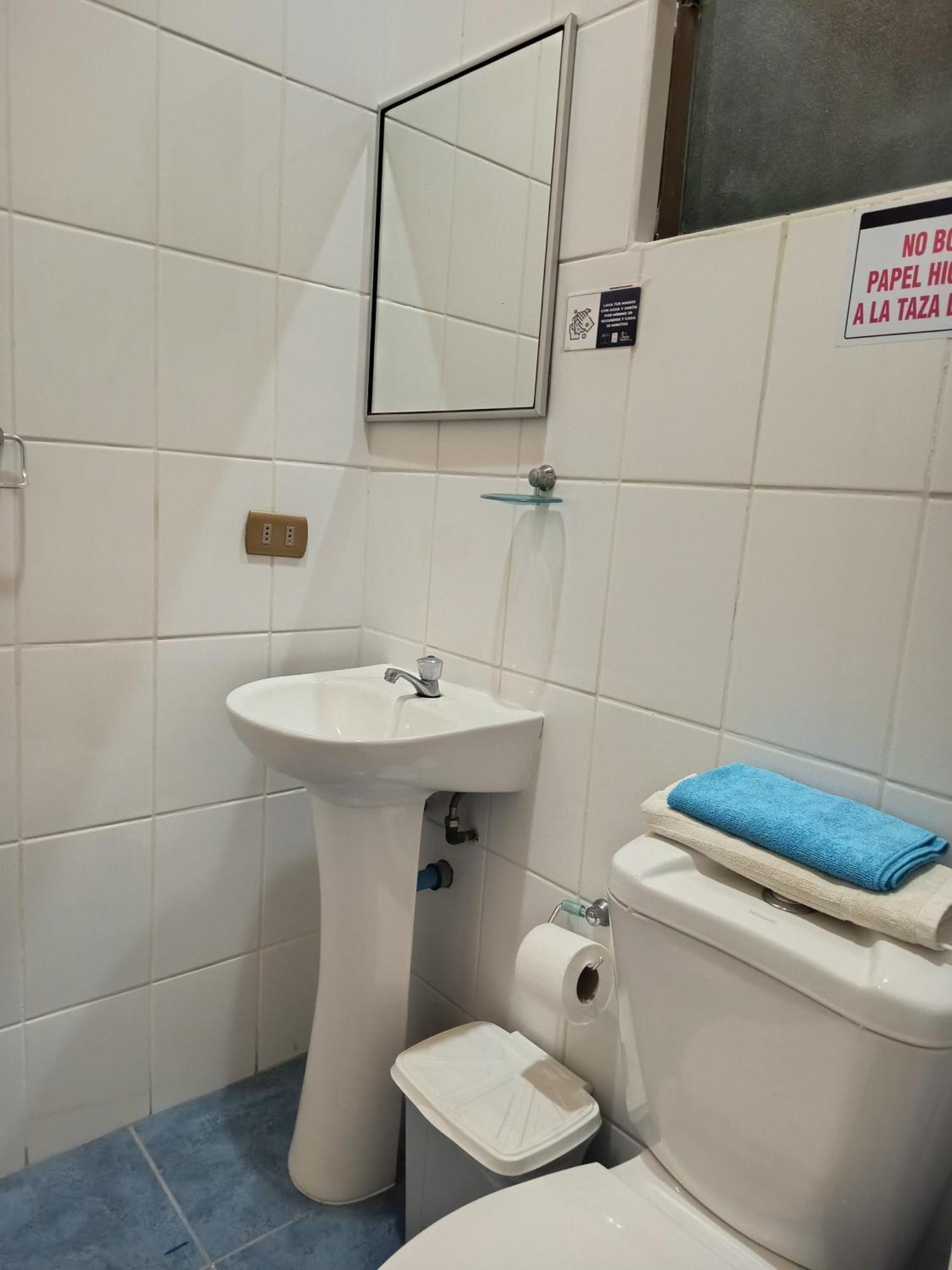 אל קיסקו Hostal Julia מראה חיצוני תמונה