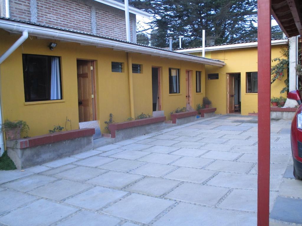 אל קיסקו Hostal Julia מראה חיצוני תמונה